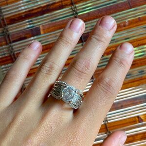 925 china silver ring in perfect condition like new. Ring size 8